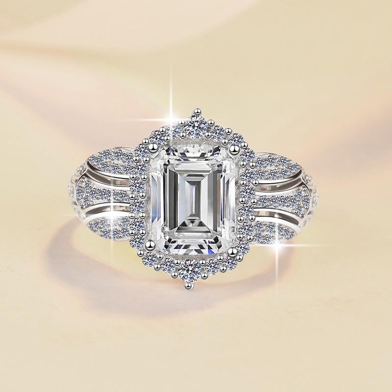 Vintage Jewelry Rhodium-plated S925 Sterling Silver GRA Certificate 3Carat Emerald Cut VVs1 Moissanite Engagement Ring for Women