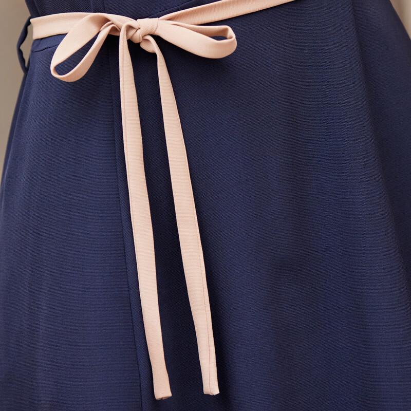 Женское летнее платье-рубашка с лацканами и цветными блоками