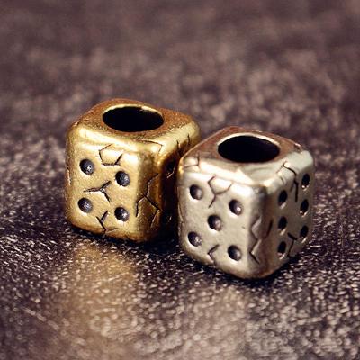 Латунный кулон-нож в виде игральной кости: EDC Паракорд и Аксессуар-Шарм для Ключей