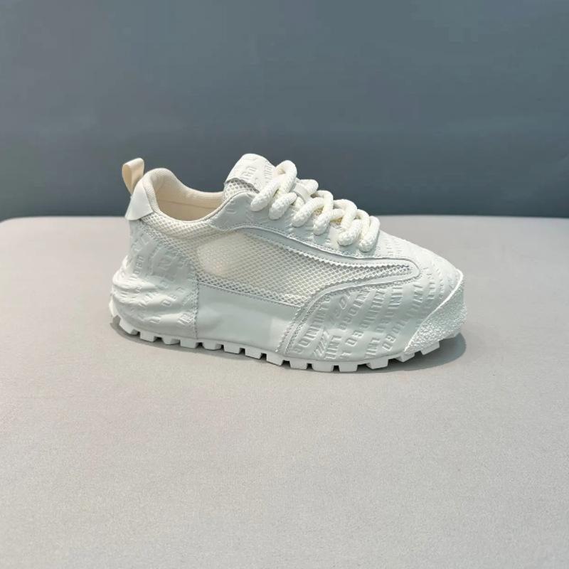 2025 New High End Men's Sneakers Mesh Breathable Outdoor Running Shoes Thick Soled Height Increasing Student Casual Shoes