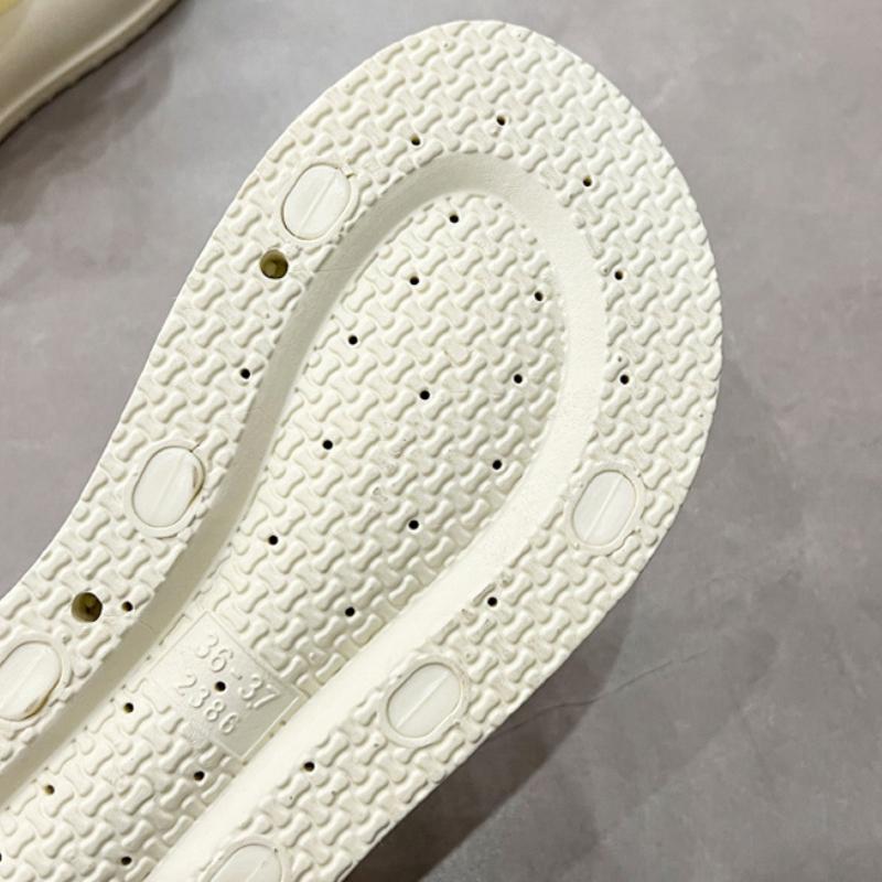 Sandals Women Summer Wear Fashion Women's Shoes with Thick Soles Beach Sandals\