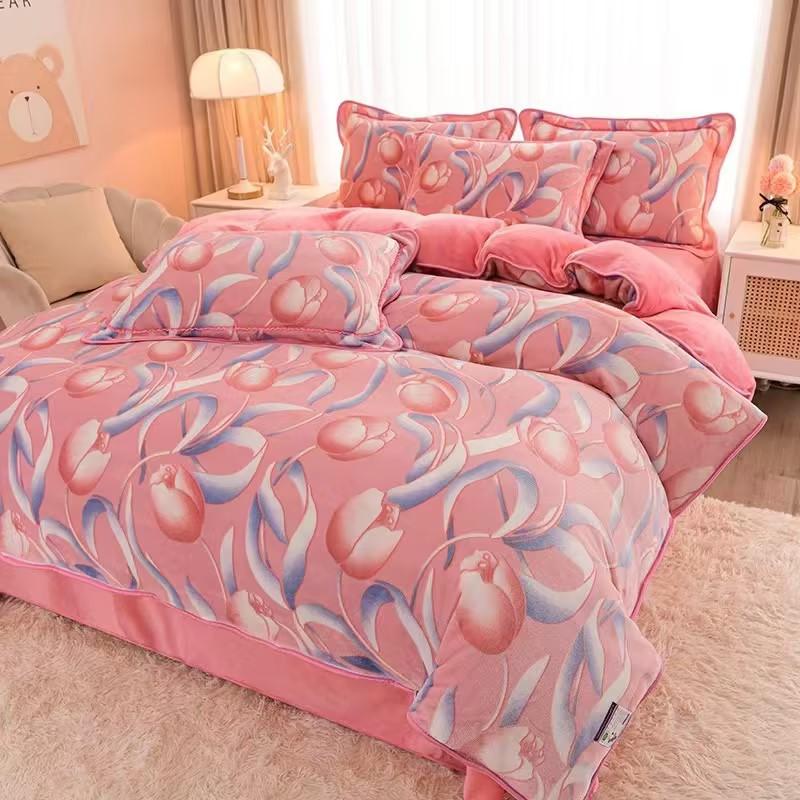 Thickened Milk Velvet Four-piece Set, Flannel Sheets and Quilt Cover, Coral Velvet Three-piece Bedding Set
