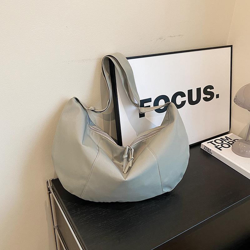 Простая и универсальная вместительная сумка-мессенджер для студентов, повседневная и легкая нейлоновая сумка для пельменей на одно плечо.