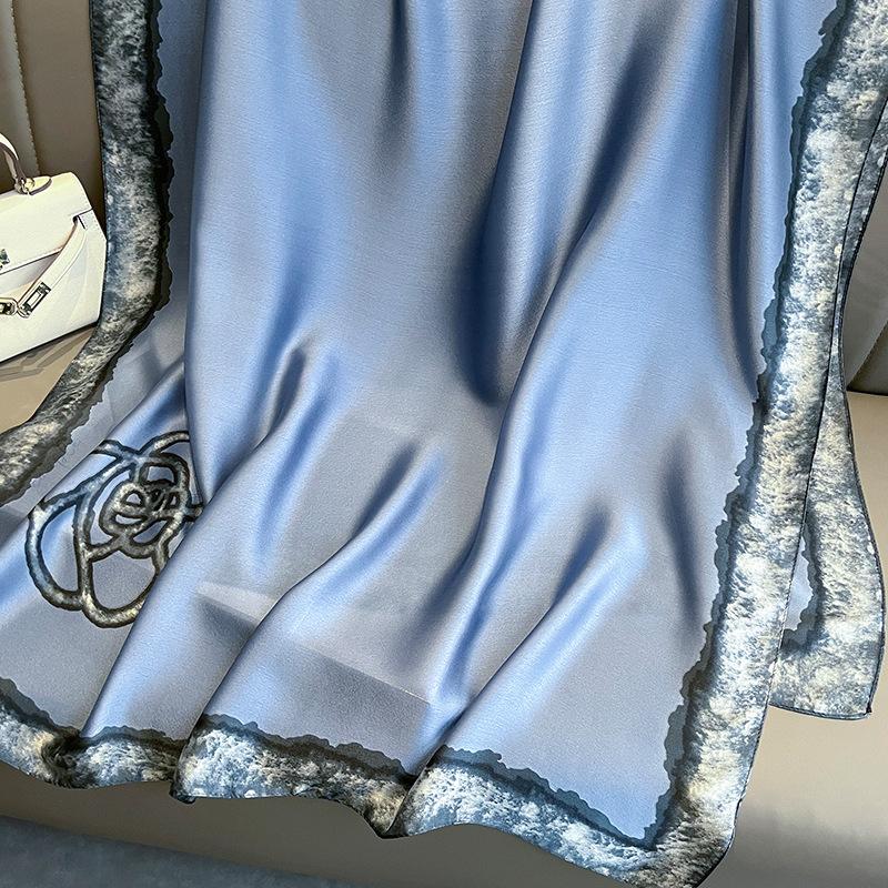 90X180CM Spring and Autumn Blue Camellia Fashion Summer Sunscreen Beach Scarves Scarves Shawl Temperament Scarf Holiday Scarf