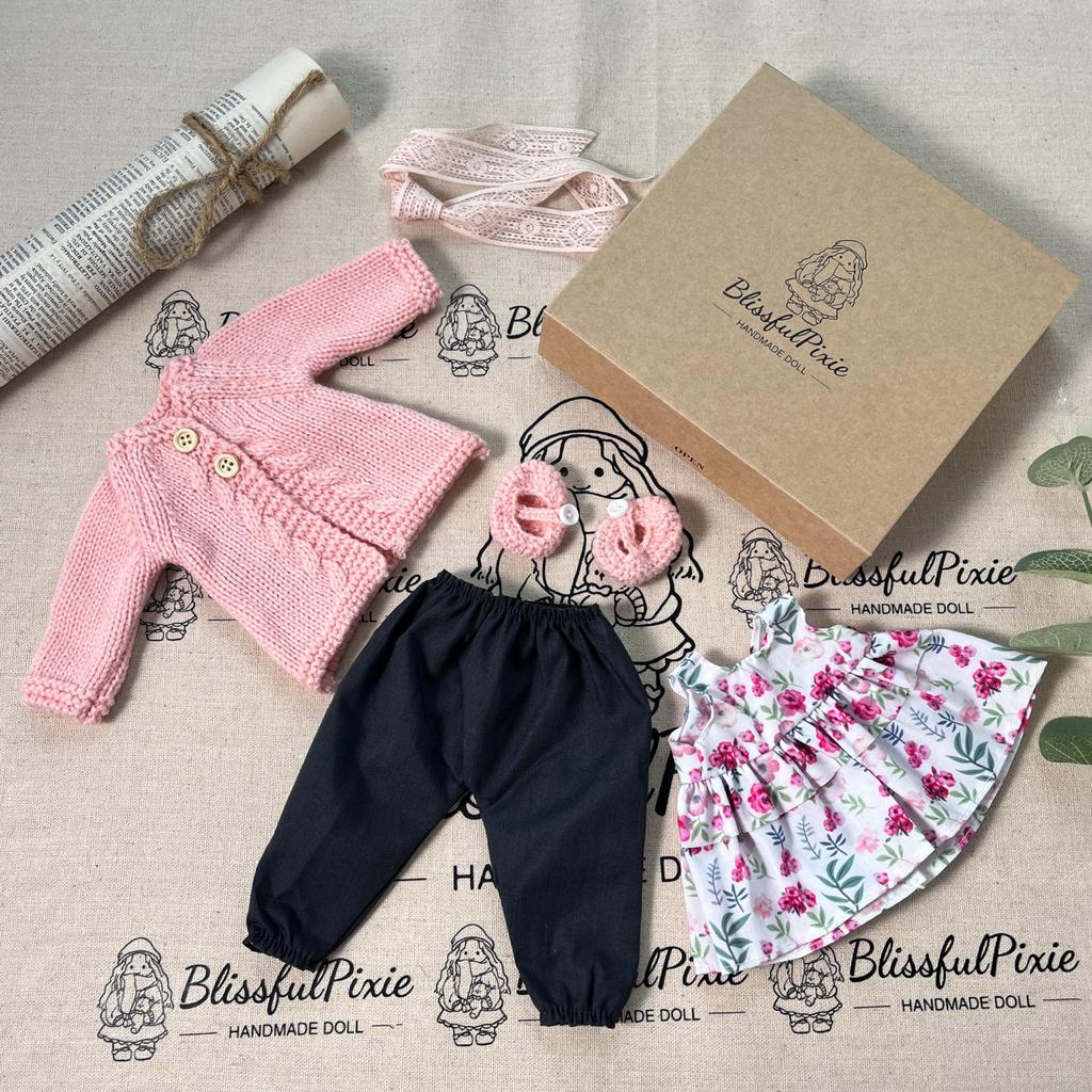 BlissfulPixie Ручная работа Одежда для кукол Вальдорф 30 см Набор одежды в красивой коробке Подарок на Рождество и День Рождения для девочки - Аксессуары для одежды Elsee