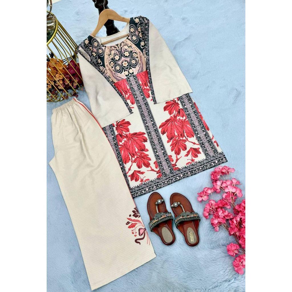 *Launching New Đěsigner Party Wear Look Pur Natural Crepe Top&plazzo Co-ords Set*