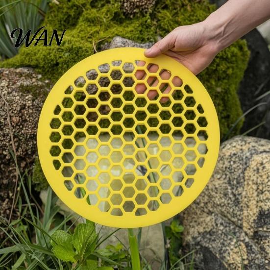 Outdoor Bee Drinking Platform Floating Island, Honeycomb Design Platform, Safe Waterer for Garden Float Bees Butterflies Cup Backyard Pollinators