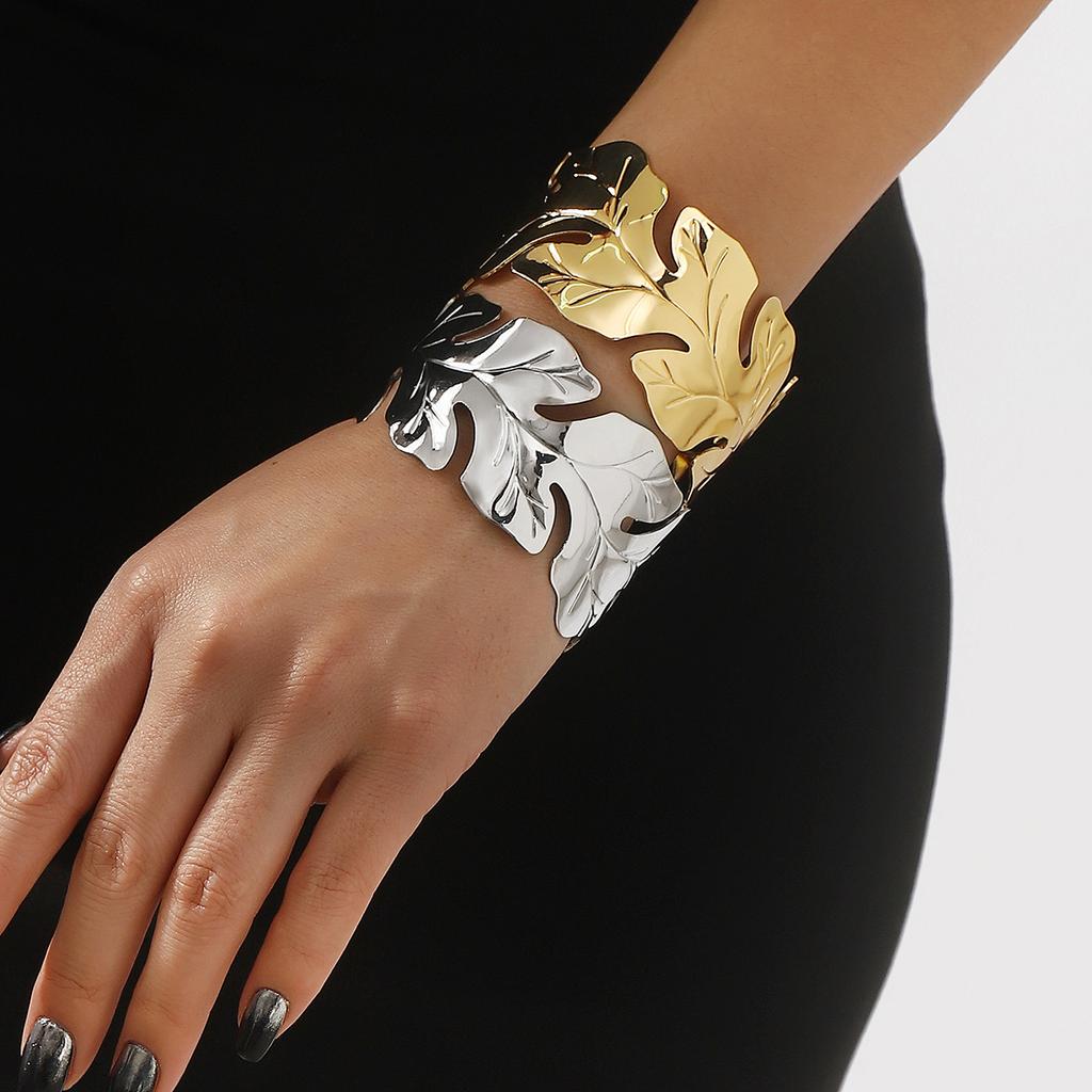 Fashion Personalized Leaf Open Bracelet For Women Ladies