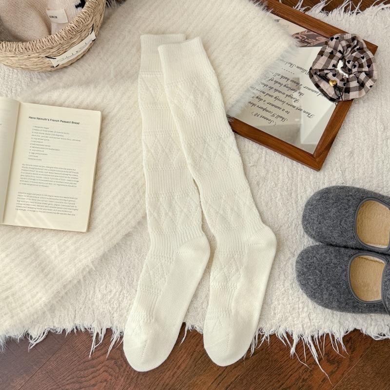 Гольфы укороченные Утолщенные шерстяные чулки Корейские простые с ромбовидным темным узором Гольфы до середины голени Гольфы, стройнящие икры