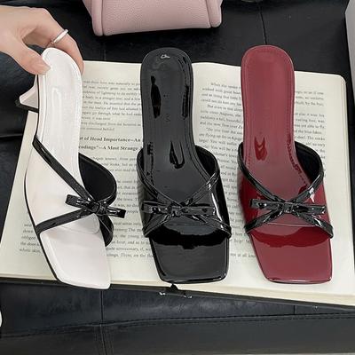 Модные высококачественные лакированные шлепанцы с квадратным носком и бантом, женские модные сандалии-слайды с открытым носком и тонким каблуком, летние элегантные сандалии