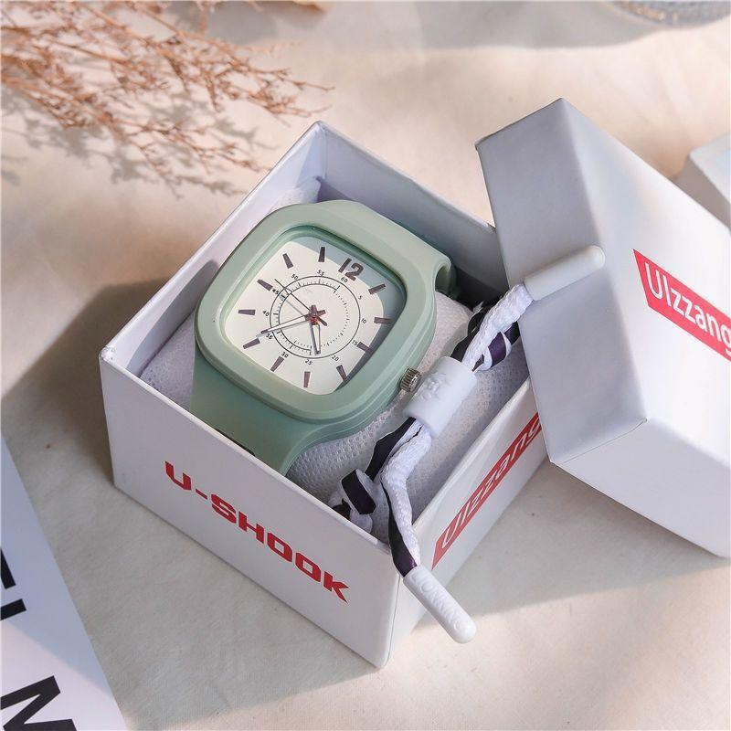 Fashion Women Watches Square Dial Pin Buckle Quartz Watch Women Luxury Ladies Electronic Wristwatches Silicone Female Clock Gift