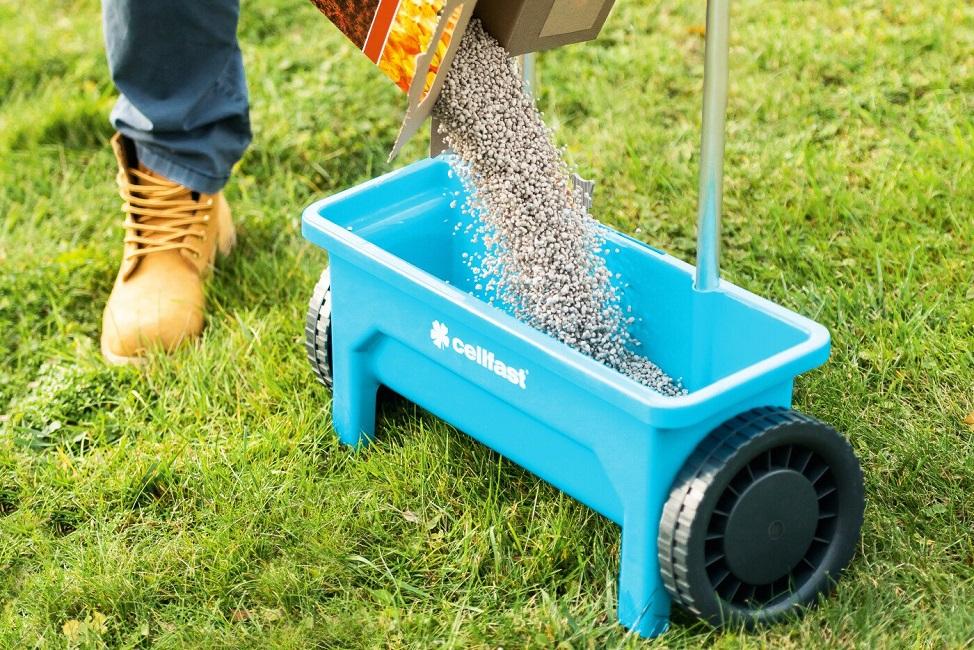 UNIVERSAL SEED DRILL - C 42-205