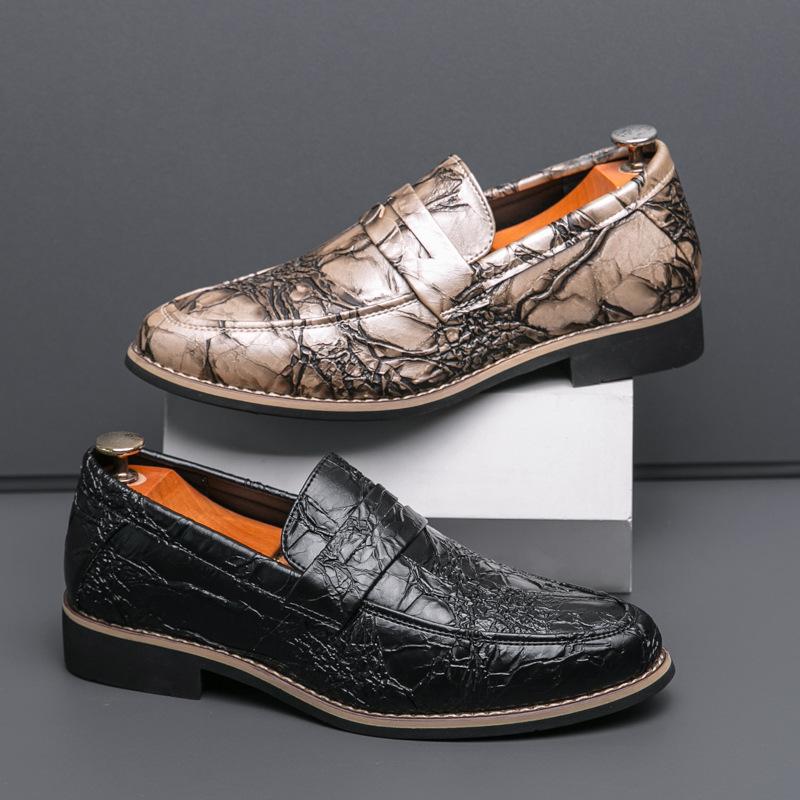 Men's Loafers Large Size New Crocodile Pattern Casual Leather Shoes Fashionable Men's Retro Style Foot Loafers