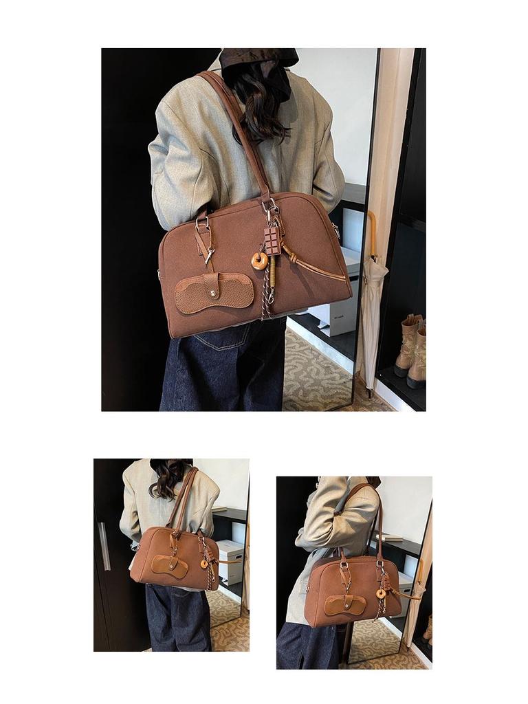 Retro Frosted Large Capacity Women's Boston Handbag: 2025 Autumn/Winter Versatile Single Shoulder Commuter Bag