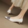 Fashion New Spring/Autumn Genuine Leather Women Shoes Pointed Toe Shoes for Women Fashion Rhinestone Loafers Shallow Mouth Women Pumps