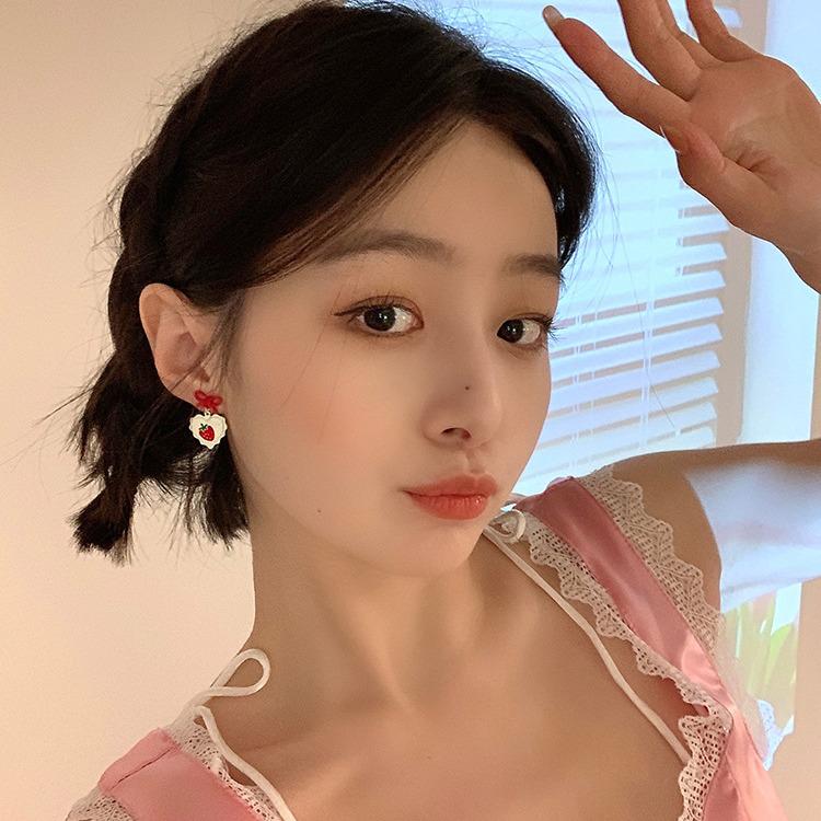 Серьги из серебра S925 «Свежее сердце» с клубничным бантом - 2024 корейский нишевый милый стиль для женщин