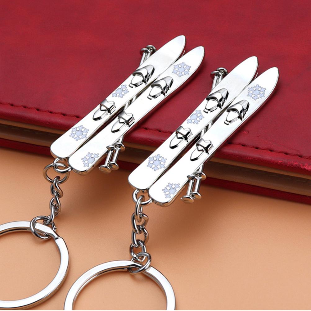2Pcs 2022 Winter Sports Games Ski Keychain Ski Sports Key Ring Skier Keychain Sports Charm Skiing Gift for Skier Ski