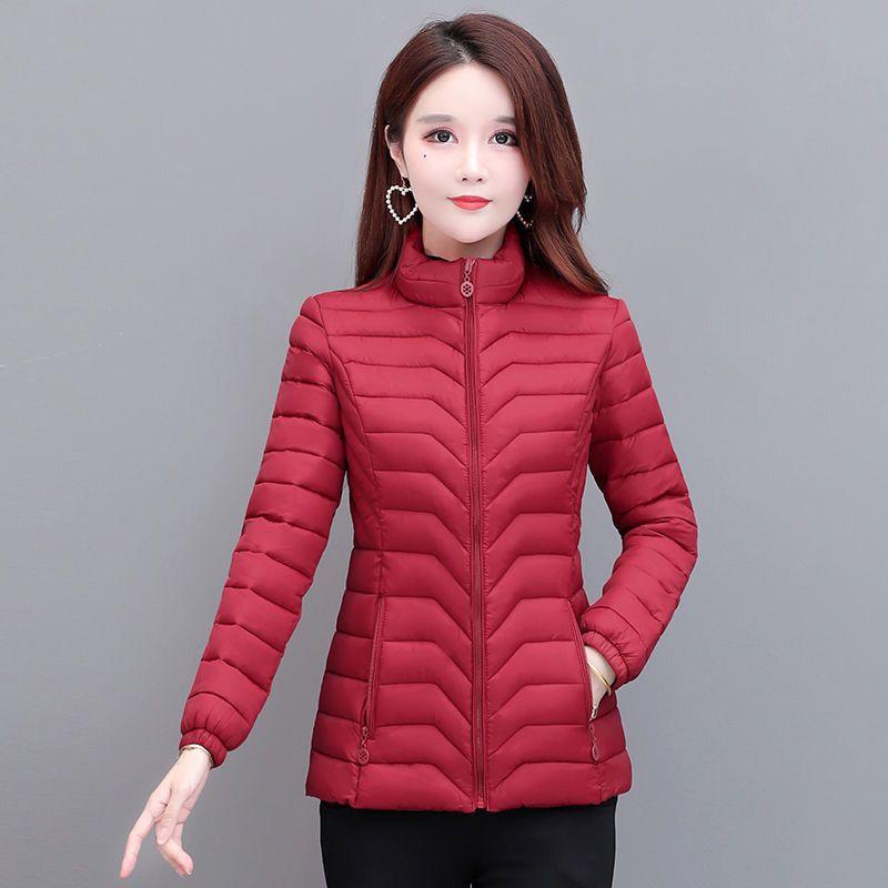 Новое короткое хлопковое пальто, женское легкое и тонкое пуховое хлопковое пальто для среднего и пожилого возраста, теплое пальто с воротником-стойкой, маленькое хлопковое пальто для мамы
