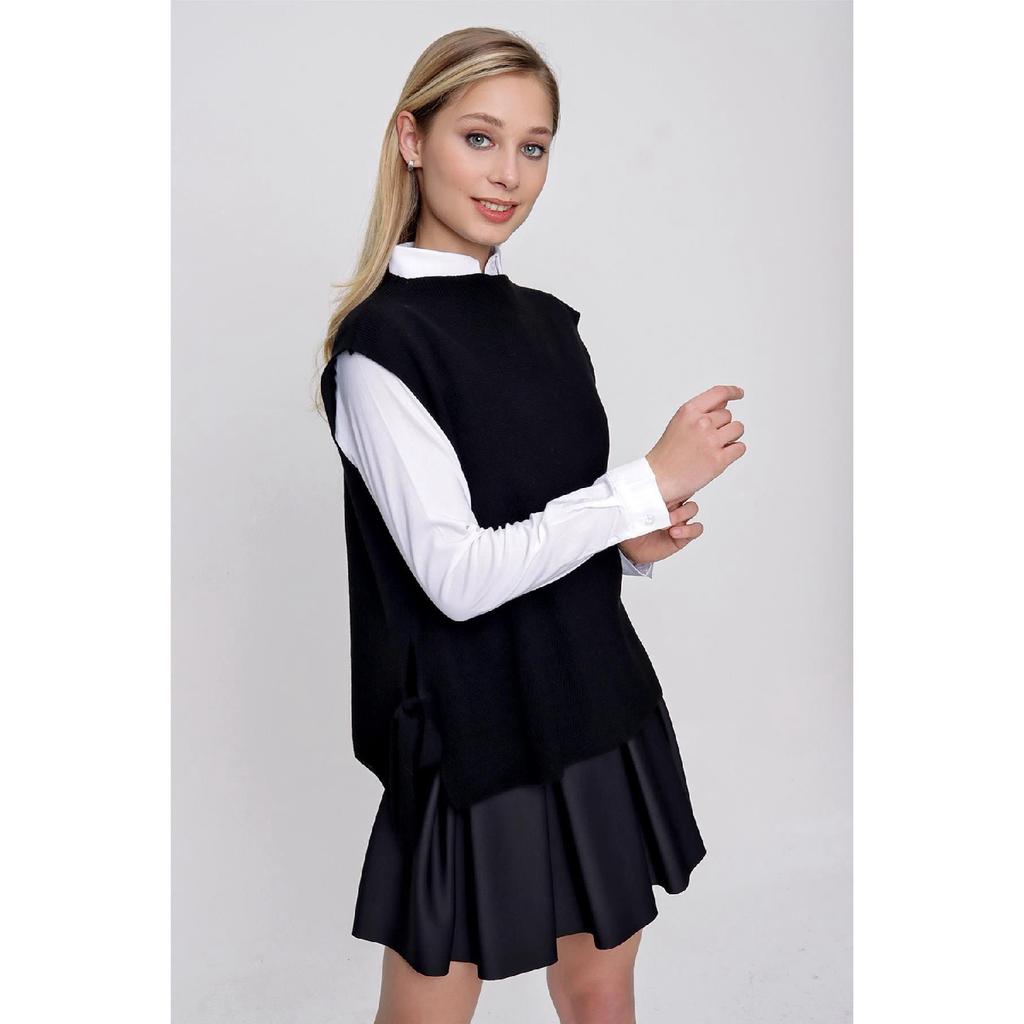 Женский трикотажный свитер с завязками сбоку красный 22wk252