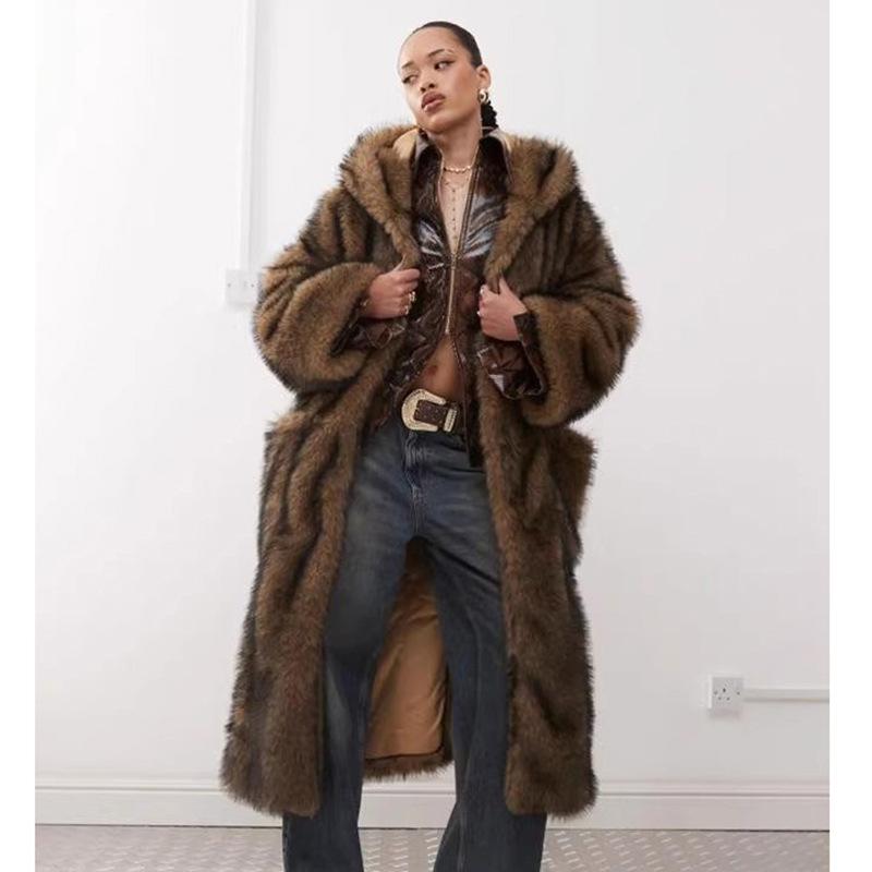 New Women's Fur Coat Winter Warm Imitation Fox Fur Coat Young Wolf Fur Hooded Trench Coat