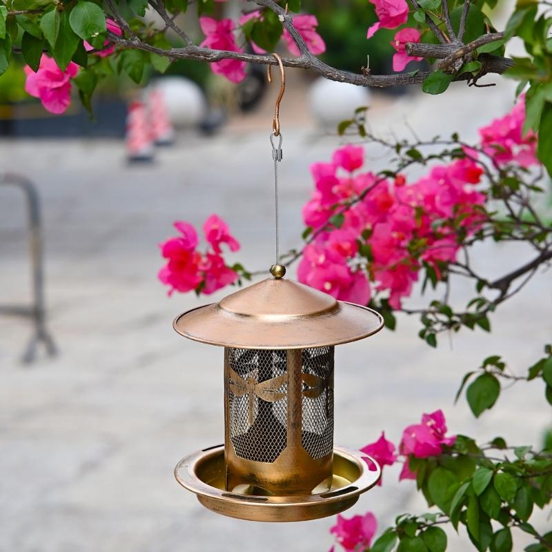 Rustproof Metal Wild Bird Feeder Feeding Tray Squirrels Proof Design Easy Fill Hanger For Backyard Bird Watching