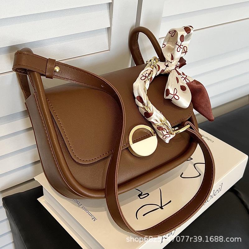 Fashionable Small Bag Women's 2025 New Work Commuter Bag One-shoulder Crossbody with High-end Summer Commuter Satchel