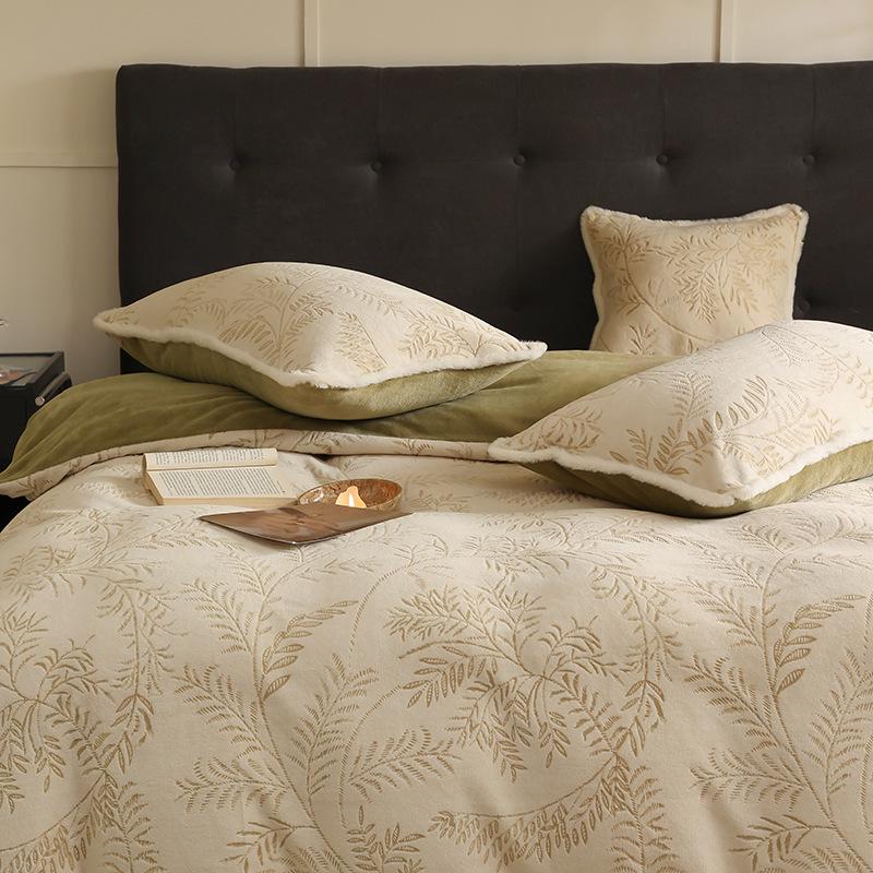 320г Супер Теплый Зимний Молочный Вельвет 4 Предмета Постельного Белья из Кораллового Флиса с Двусторонним Флисом - Простыня и Пододеяльник в Комплекте