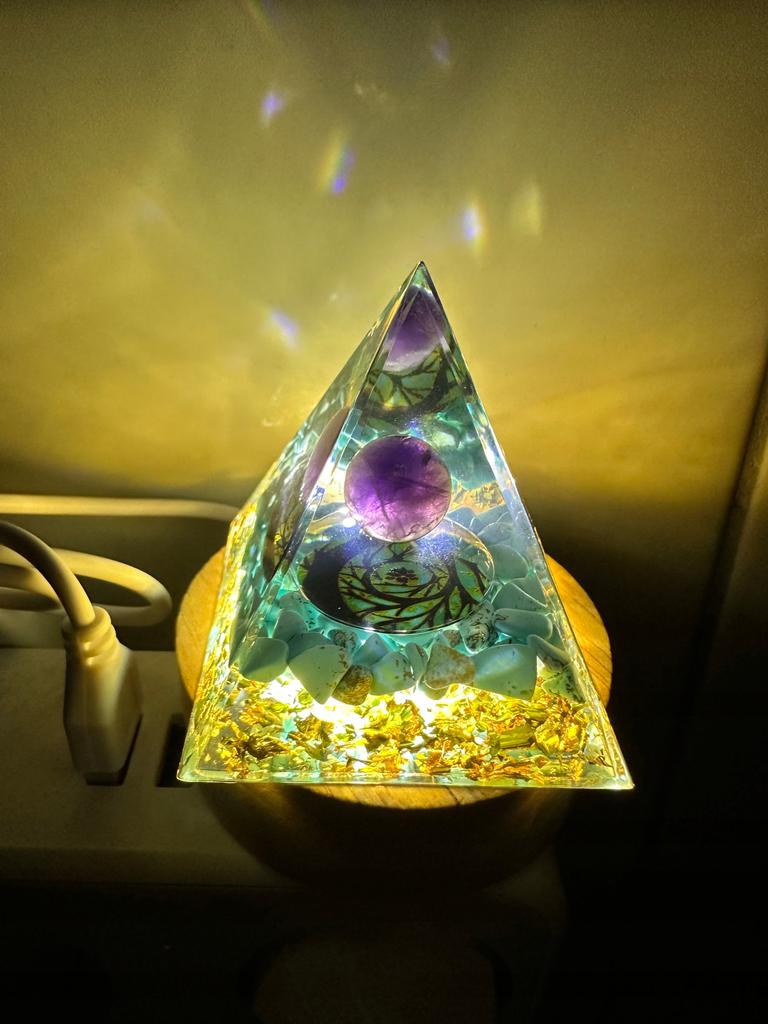 Lamp Pyramid Crystal Stones Amulet Gift Led Base 5Cm