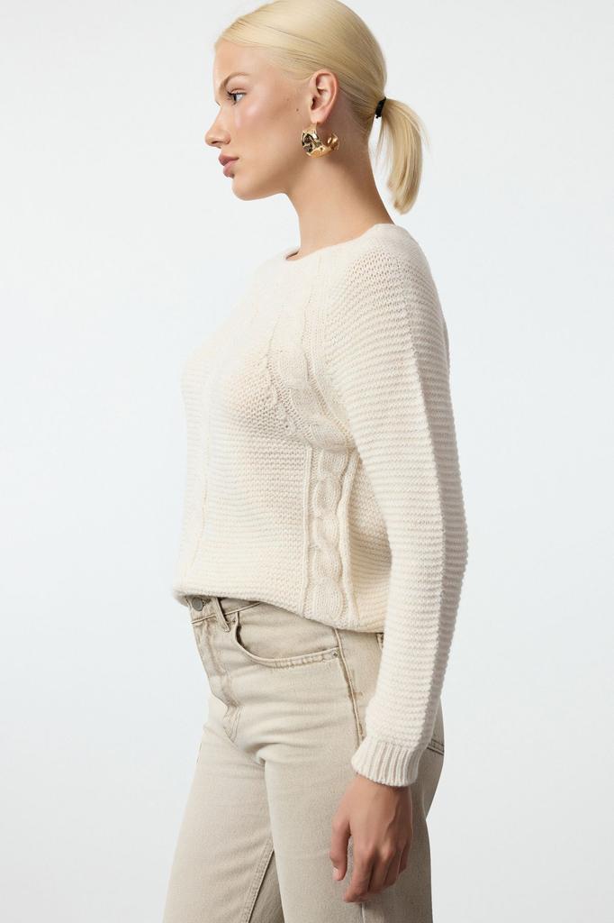 Women's Elegance Style Sweater Emerald Green Soft Textured Hair Braided Seamless Knitwear Sweater