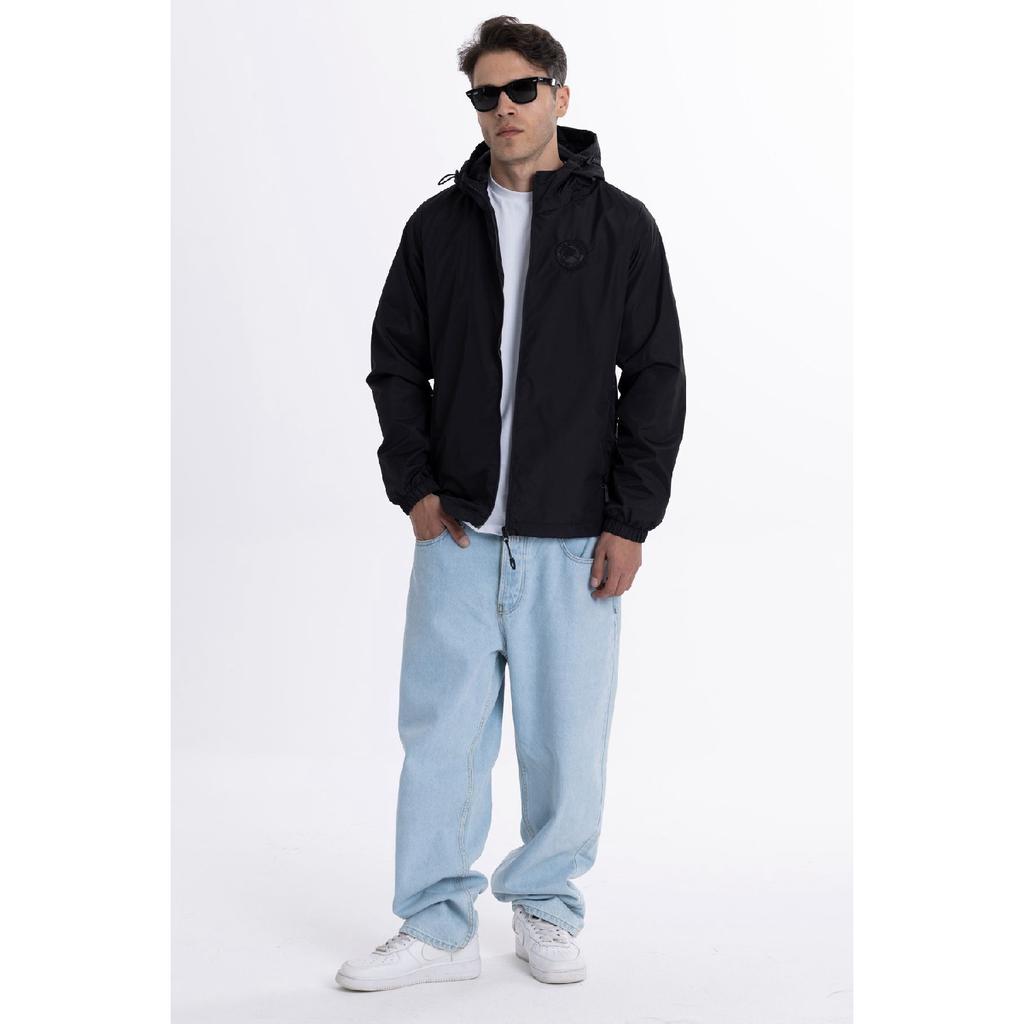 Мужской черный плащ с капюшоном на подкладке и карманами - куртка-ветровка