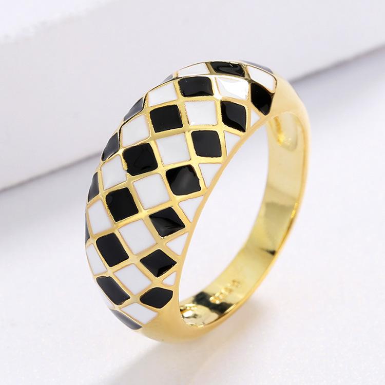 Кольцо Checkerboard Chic для женщин, черное и белое, модное, с эмалью ручной работы, для вечеринки, простое, со всеми аксессуарами