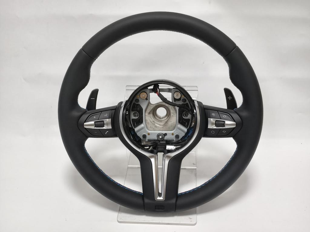 The new M-series steering wheel is suitable for F01 F10 F11 F20 F21 F30 F31 F34 F32 F33 F36 F22 F23 F48 M3 M5 steering wheel automotive parts