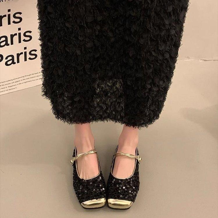 Fashion Casual Woman Shoe Square Toe Metal Chain Female Footwear Low Heels Pearl Decorateion Soft Retro Buckle Dress Beading New