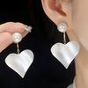 Серьги-гвоздики из стерлингового серебра S925 с преувеличенным сердцем и жемчугом - Высококачественные уникальные ювелирные изделия