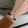 Retro-StyleWatchElegant And Beautiful Women'S Watch New Exquisite And Compact Leather Strap Student WatchHigh-Quality Timepiece.