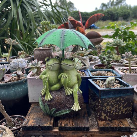 Лягушка-пара, солнечный свет, прочная конструкция из смолы, водонепроницаемая, устойчивая к ультрафиолетовому излучению, скульптура лягушки, держащей зонтик, со светодиодной подсветкой