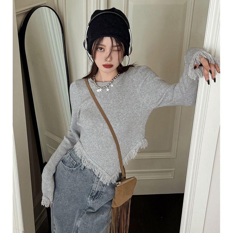 Женский топ с круглым вырезом и длинными рукавами, облегающий покрой, осенне-зимняя модель с кисточками