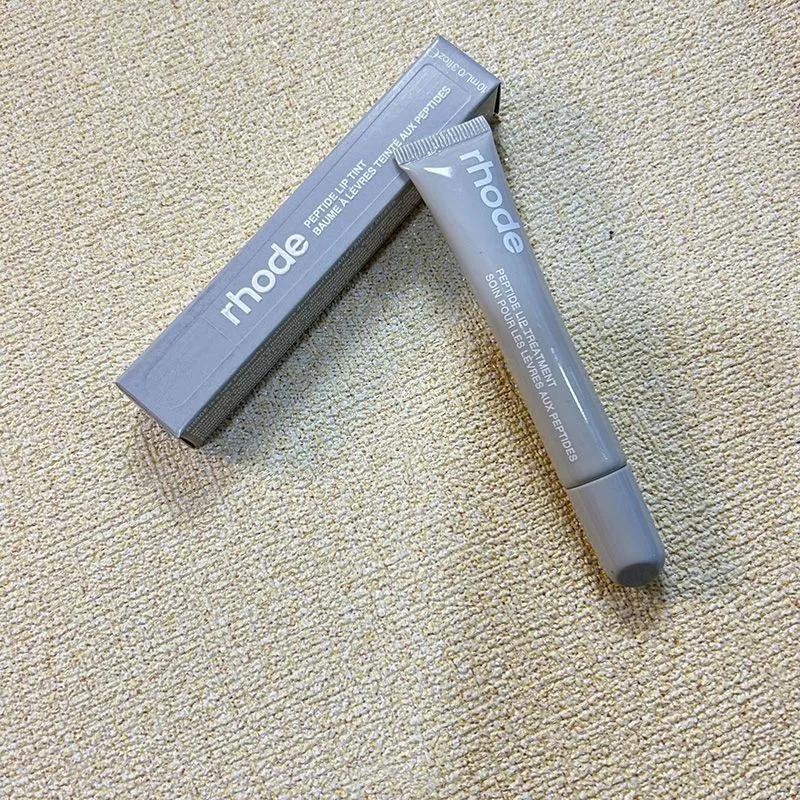 Lipstick with diamond shine SAM SUGAR, water-resistant, moisturizing, resistant, gold design, long-lasting effect, 9.2 cm.