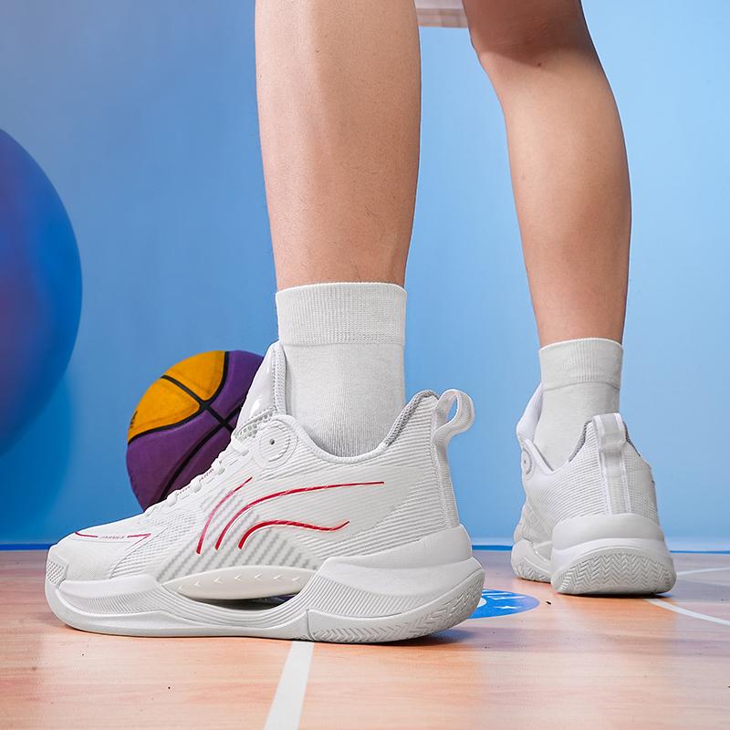 Students High Bullet Real Combat Basketball Shoes Men New Low Help Cushioned Shock Wear Professional Sports Shoes