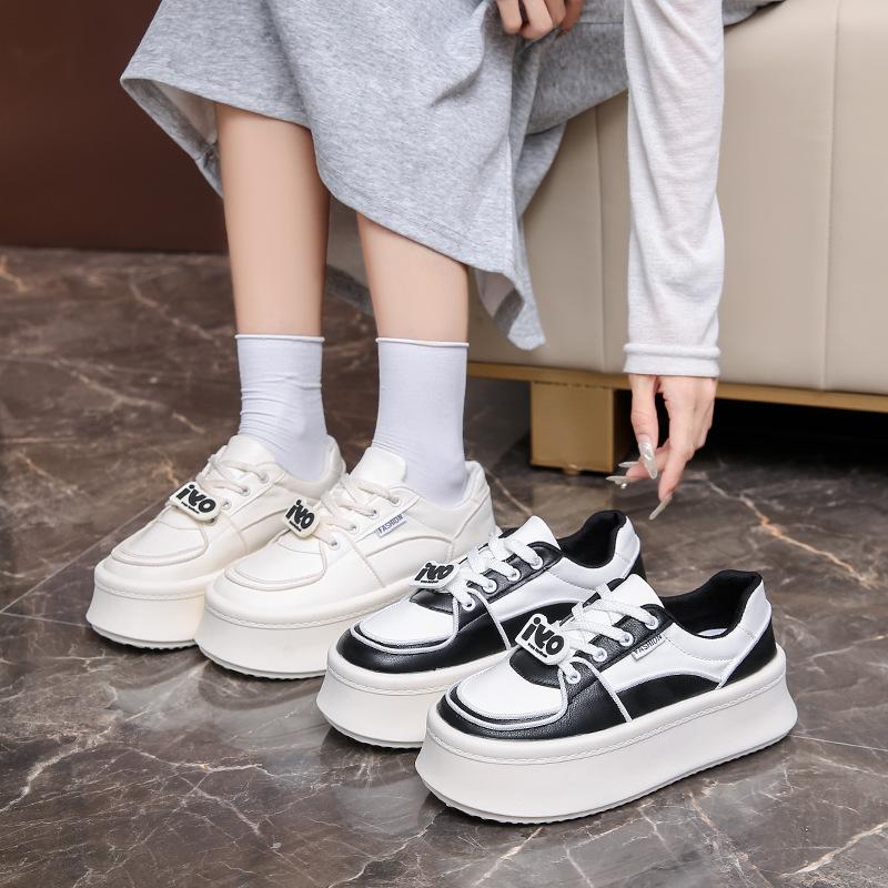 Muffin Platform White Shoes Women's Versatile Niche Board Shoes New Spring and Autumn Heightening Casual Sports Shoes