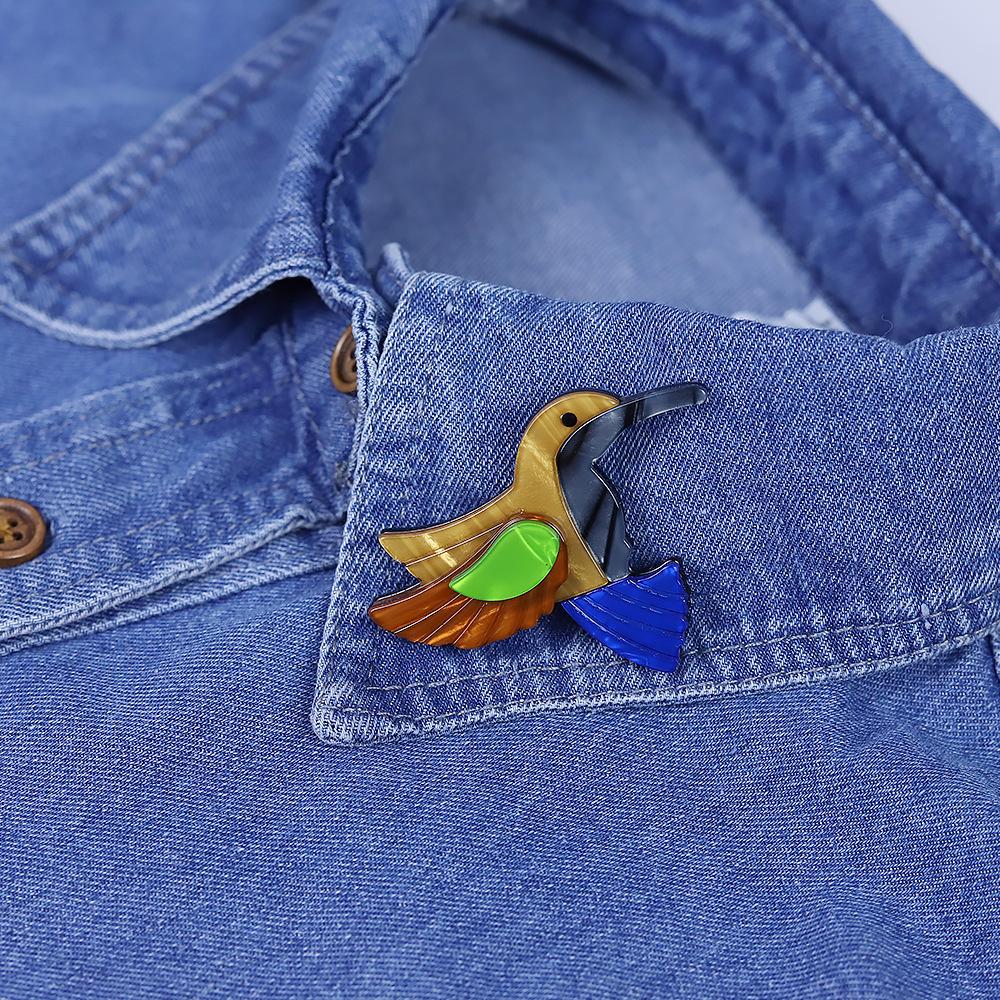 Blucome Cartoon Acrylic Hummingbird Brooches Pin Sweater Bag Suit Collar Clip Unique Design Jewelry For Women Girls Brooch Gift