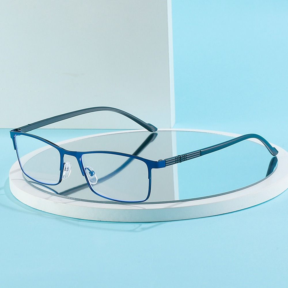 New Fashion Full Frame Metal Ultra Light Myopia Glasses Vision Care Eyeglasses Blue Light Blocking