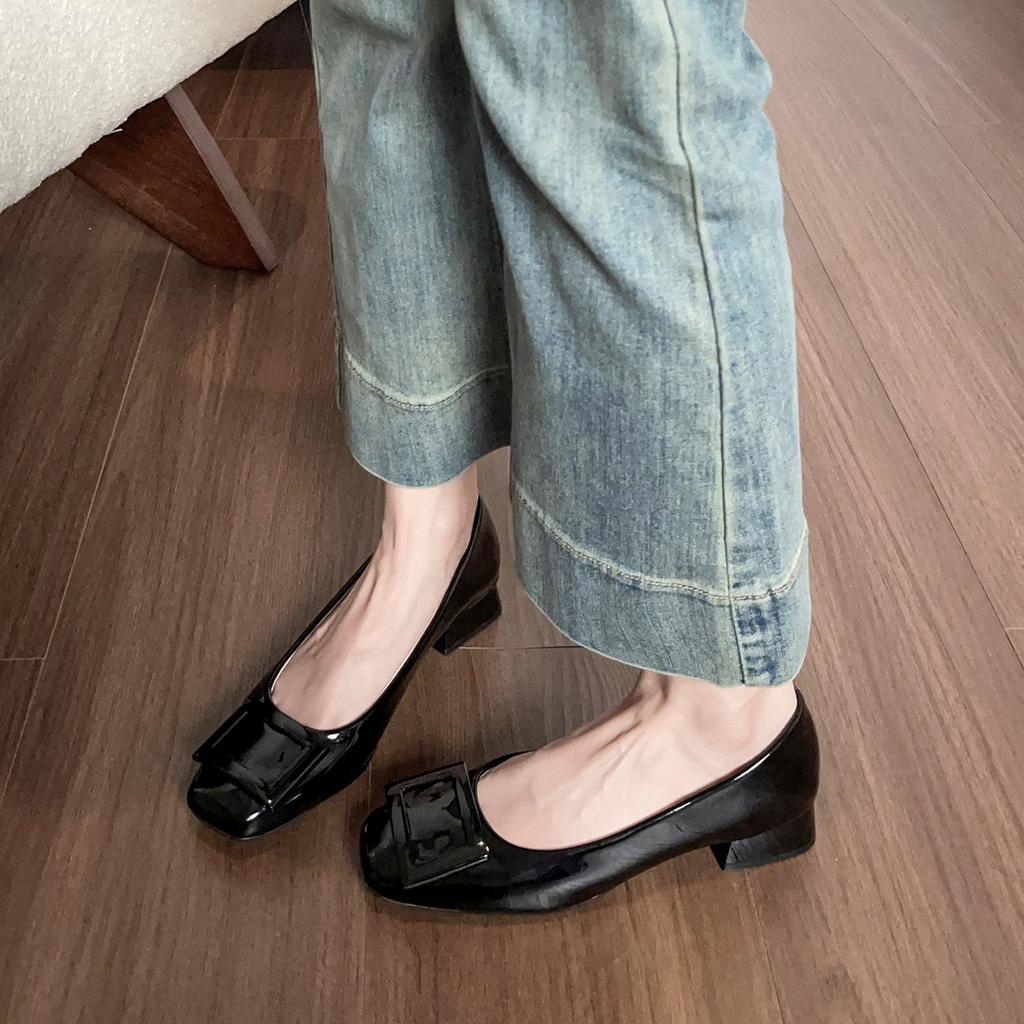 Классическая квадратная пряжка толстый каблук нежный квадратный носок элегантный темперамент телесные туфли-лодочки женские летние