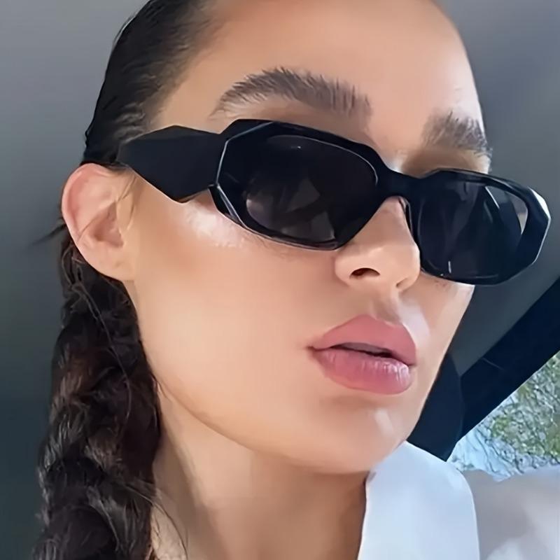 Стильные прямоугольные модные очки для мужчин и женщин. Идеально подходят для вечеринок, ночных клубов. Прочная поликарбонатная оправа. Декоративные очки.