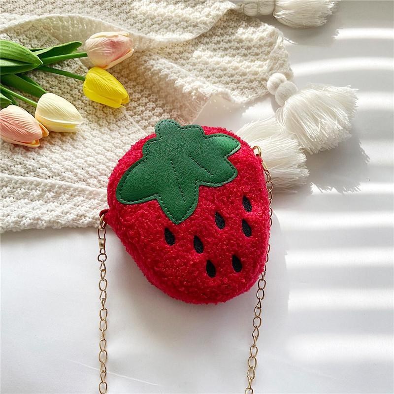 Kindergarten Girls Fashionable Plush Strawberry Chain Bag 2023 Soft Breathable Wearresistant Coin Purse