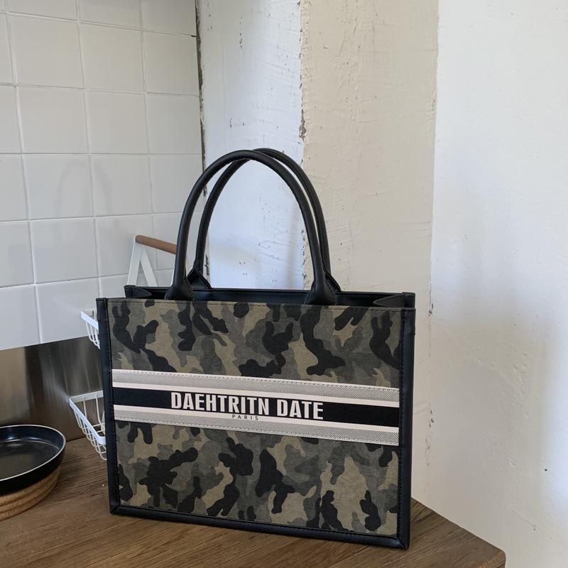 Сумка премиум-класса в стиле ретро большой вместимости женская 2025 новая универсальная сумка-мессенджер для通勤 модная сумка-тоут