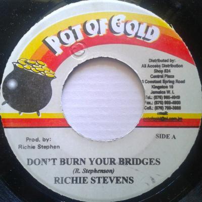 7-дюймовая пластинка RICHIE STEPHENS - Не сжигай мосты НИКАКОЙ Горшок золота Ямайка Регги, Ска и Даб Б/У