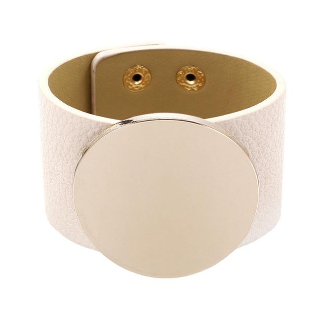 Новые модные кожаные браслеты с подвесками для женщин и мужчин, круглые металлические пластины в стиле панк, широкие манжеты, ювелирные изделия для вечеринок в стиле рок-клуб