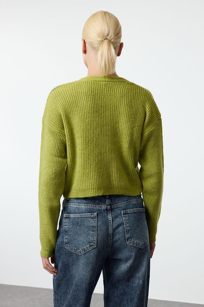 Женский модный стильный кардиган Зеленый укороченный мягкий текстурированный трикотаж с вышивкой и детальным v-образным вырезом Кардиган