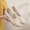 Lingyue 2024 Spring Women's Retro Embroidered Casual Shoes - Ethnic Style, Soft Sole, Old Beijing Design